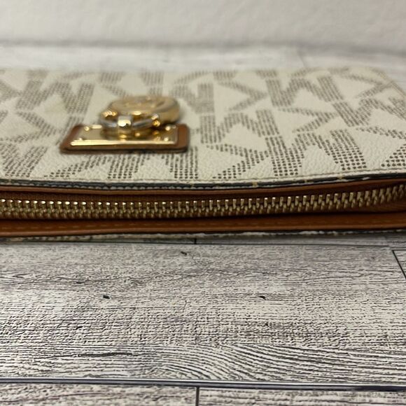 Michael Kors Zip Around Wallet - Picture 7 of 13